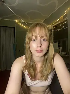Snapshot of MimiLu chatting on 7, 8, 2026 MimiLu online show from 7, 8, 2026