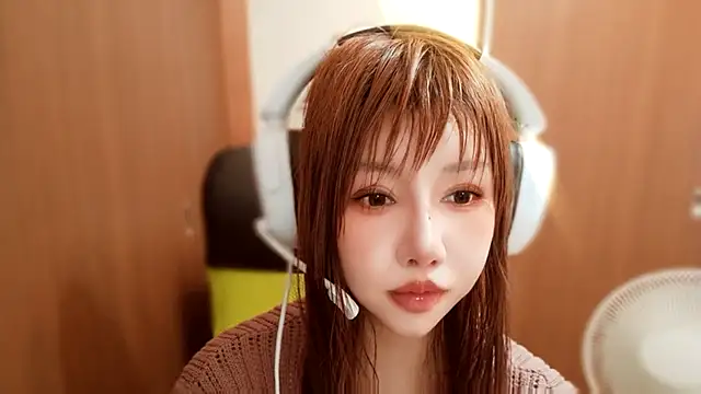 Snapshot of mew-mia-meow chatting on 30, 7, 2026 mew-mia-meow online show from 30, 7, 2026