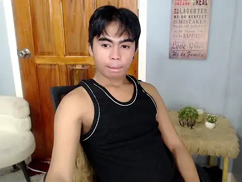 Xyrien Miller online show from 6, 8, 2026