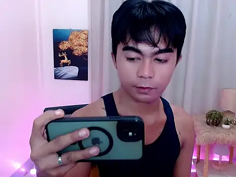 Xyrien Miller online show from 30, 7, 2026