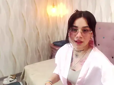 NixieXlove online show from 5, 8, 2026
