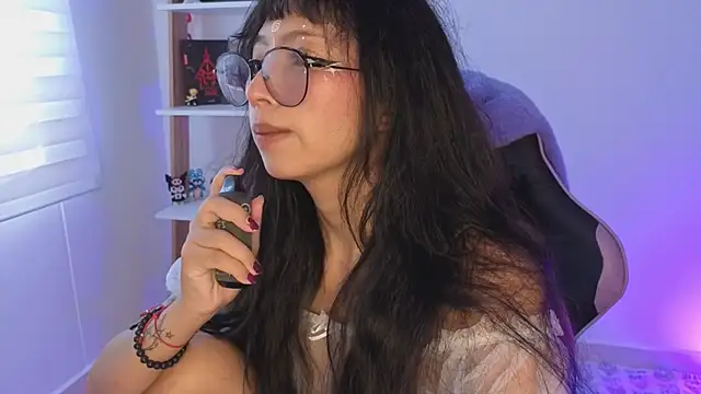 Snapshot of Yommi_winx_ chatting on 2, 8, 2026 Yommi winx online show from 2, 8, 2026