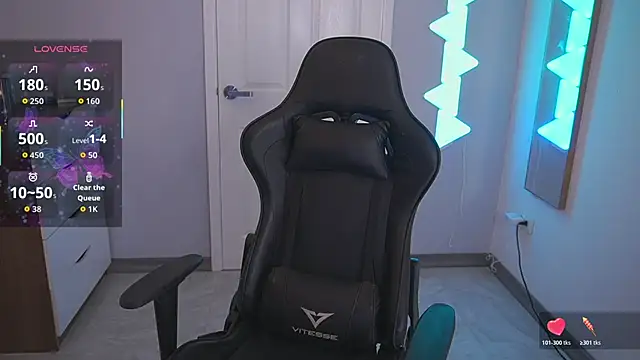 DanikaDillan online show from 29, 10, 2025