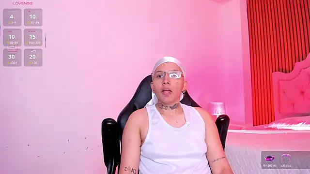 Snapshot of SamBlaze_ chatting on 2, 8, 2026 SamBlaze online show from 2, 8, 2026