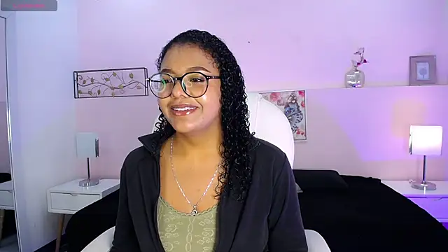 Snapshot of Afroditaa_19 chatting on 2, 8, 2026 Afroditaa 19 online show from 2, 8, 2026