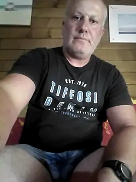 Snapshot of Rafinha_mendes chatting on 2, 8, 2026 Rafinha mendes online show from 2, 8, 2026