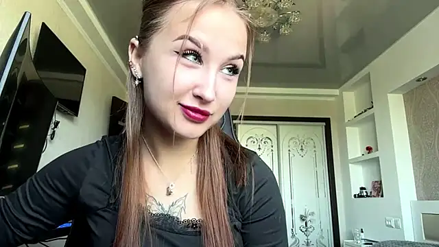 Snapshot of HwaGlazener chatting on 3, 8, 2026 HwaGlazener online show from 3, 8, 2026