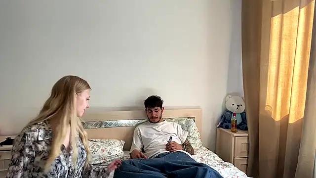Shadow Lovers  online show from 5, 8, 2026