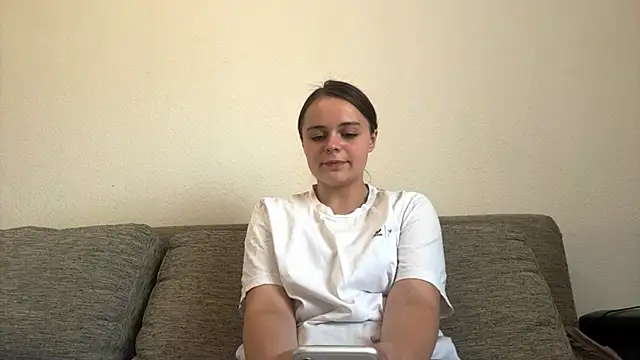 Snapshot of LorileeKaliszewski chatting on 3, 8, 2026 LorileeKaliszewski online show from 3, 8, 2026