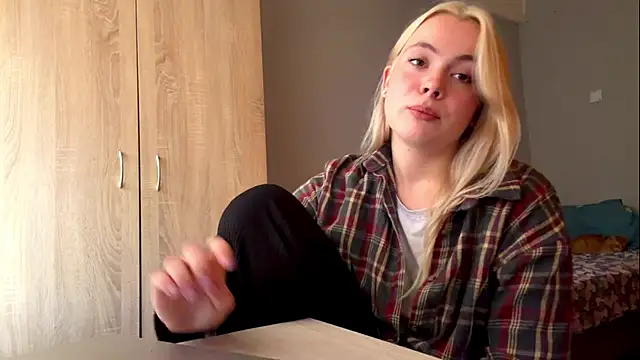 Snapshot of Omilia chatting on 3, 8, 2026 Omilia online show from 3, 8, 2026