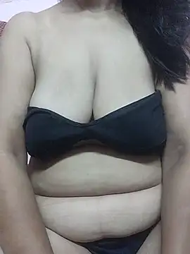 Snapshot of ANUHGX chatting on 4, 8, 2026 ANUHGX online show from 4, 8, 2026