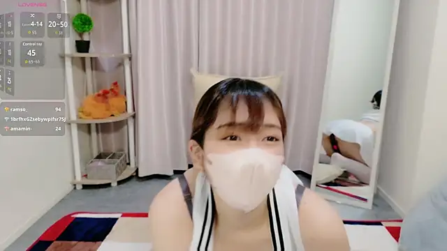 Snapshot of moeka- chatting on 5, 8, 2026 moeka- online show from 5, 8, 2026
