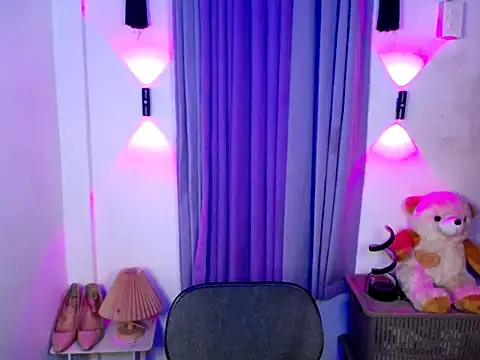 Snapshot of KweenRics chatting on 4, 8, 2026 KweenRics online show from 4, 8, 2026