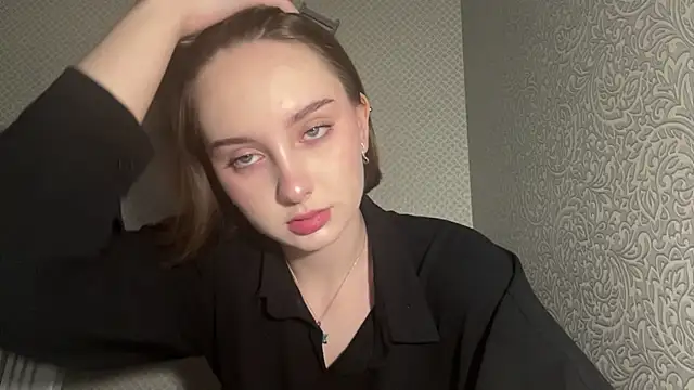 Snapshot of LovieClausing chatting on 4, 8, 2026 LovieClausing online show from 4, 8, 2026