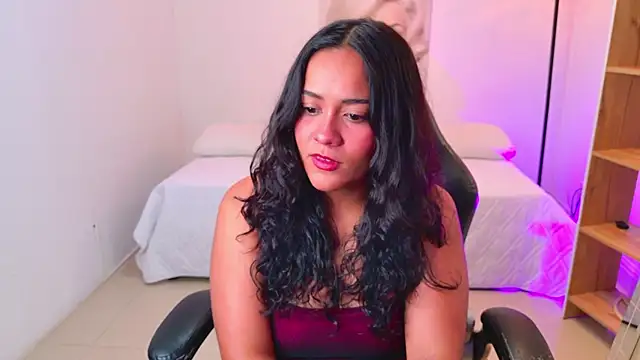 Snapshot of Raven__rose_ chatting on 5, 8, 2026 Raven rose online show from 5, 8, 2026