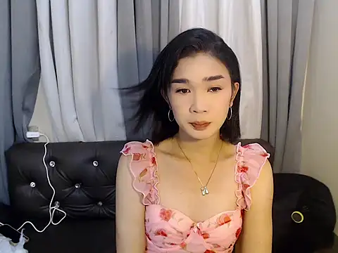 Snapshot of expensive_nadia chatting on 4, 8, 2026 expensive nadia online show from 4, 8, 2026
