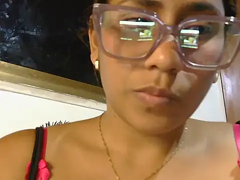 daniafrodita online show from 7, 8, 2026