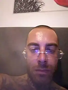 Snapshot of secretvibes1 chatting on 4, 8, 2026 secretvibes1 online show from 4, 8, 2026
