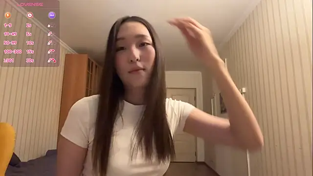Snapshot of Moniesta chatting on 9, 8, 2026 Moniesta online show from 9, 8, 2026
