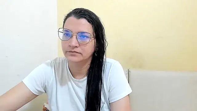 MARILYN GARCIA online show from 5, 2, 2026