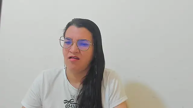 MARILYN GARCIA online show from 2, 12, 2025