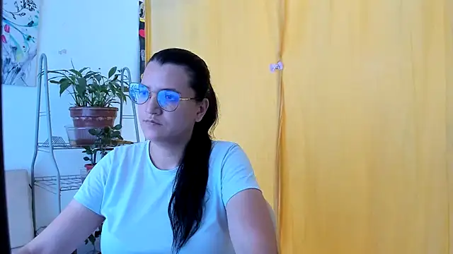MARILYN GARCIA online show from 30, 6, 2026
