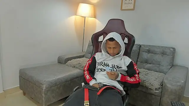 Snapshot of supreme_badboy2 chatting on 7, 8, 2026 supreme badboy2 online show from 7, 8, 2026