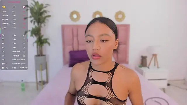 Snapshot of luna_kittyy chatting on 6, 8, 2026 luna kittyy online show from 6, 8, 2026