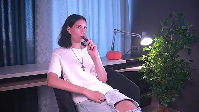 Snapshot of JolynnPanos chatting on 8, 8, 2026 JolynnPanos online show from 8, 8, 2026