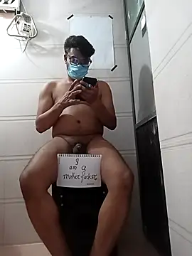 Snapshot of MomFucker47 chatting on 24, 5, 2026 MomFucker47 online show from 24, 5, 2026