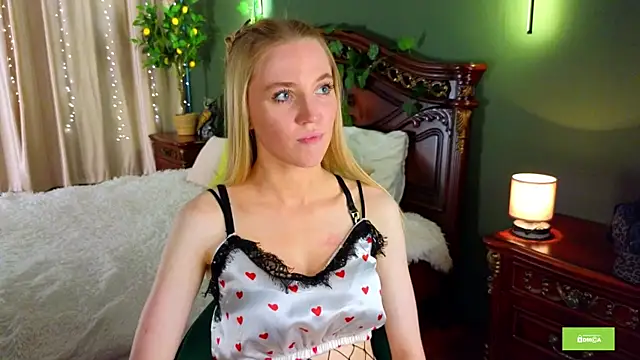 wow Scarlett online show from 5, 8, 2026