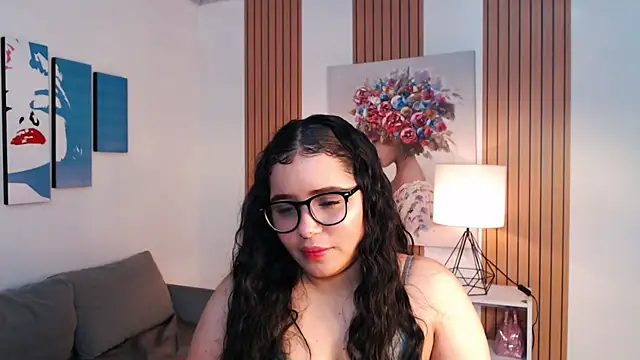 Snapshot of Bia_doll77 chatting on 7, 8, 2026 Bia doll77 online show from 7, 8, 2026