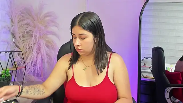 leya  26 online show from 8, 8, 2026
