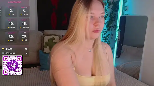 Snapshot of rubyeverly chatting on 7, 8, 2026 rubyeverly online show from 7, 8, 2026