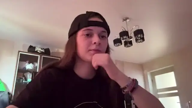 Snapshot of LaimaCome chatting on 7, 8, 2026 LaimaCome online show from 7, 8, 2026
