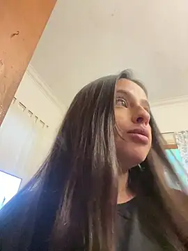 Snapshot of zzaavvirr chatting on 6, 8, 2026 zzaavvirr online show from 6, 8, 2026