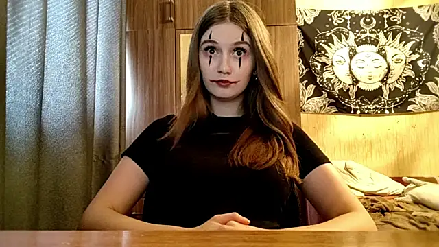 Snapshot of DanicaMazon chatting on 7, 8, 2026 DanicaMazon online show from 7, 8, 2026