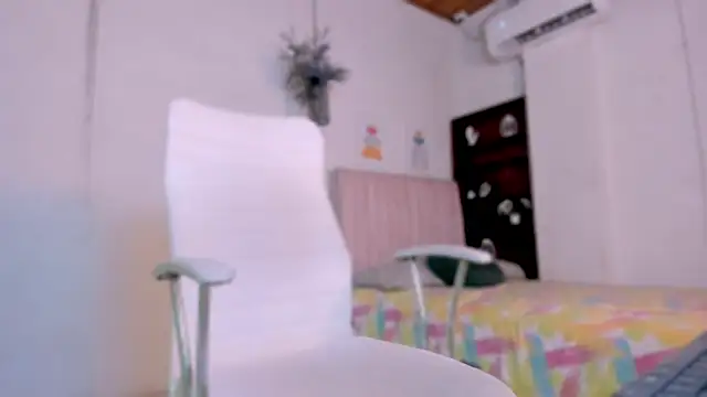 Snapshot of madyson_20 chatting on 6, 8, 2026 madyson 20 online show from 6, 8, 2026