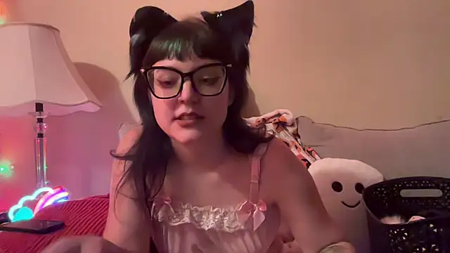 Snapshot of VexVValentine chatting on 9, 8, 2026 VexVValentine online show from 9, 8, 2026