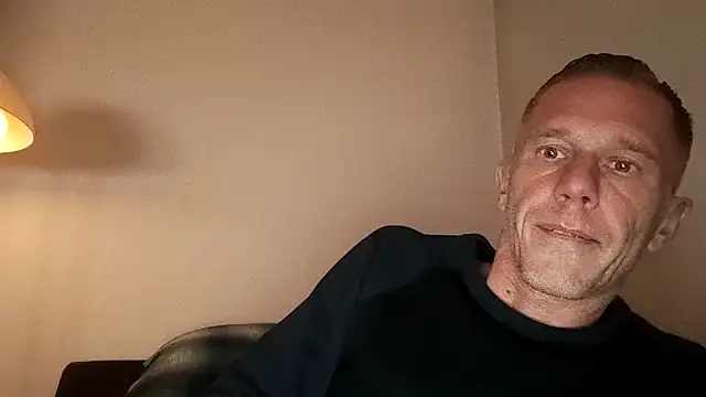Snapshot of slaveboy2016@xh chatting on 4, 12, 2024 slaveboy2016xh online show from 4, 12, 2024