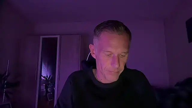 Snapshot of slaveboy2016@xh chatting on 2, 12, 2024 slaveboy2016xh online show from 2, 12, 2024