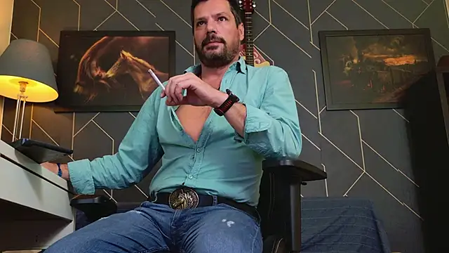 Snapshot of ChrisKox chatting on 5, 11, 2025 ChrisKox online show from 5, 11, 2025