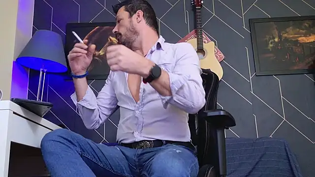 Snapshot of ChrisKox chatting on 17, 11, 2025 ChrisKox online show from 17, 11, 2025