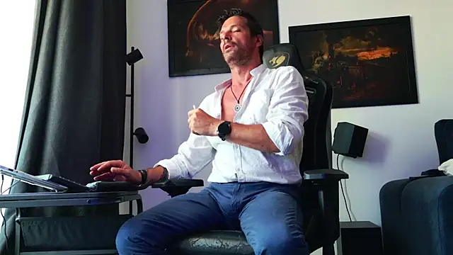 Snapshot of ChrisKox chatting on 6, 7, 2026 ChrisKox online show from 6, 7, 2026