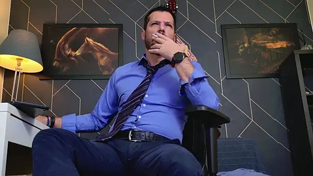 Snapshot of ChrisKox chatting on 28, 10, 2025 ChrisKox online show from 28, 10, 2025