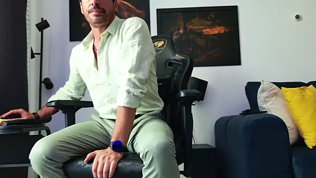 Snapshot of ChrisKox chatting on 2, 7, 2026 ChrisKox online show from 2, 7, 2026