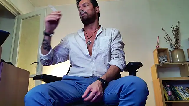 Snapshot of ChrisKox chatting on 28, 4, 2026 ChrisKox online show from 28, 4, 2026