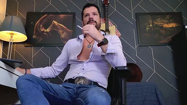 Snapshot of ChrisKox chatting on 13, 11, 2025 ChrisKox online show from 13, 11, 2025