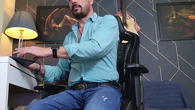 Snapshot of ChrisKox chatting on 9, 11, 2025 ChrisKox online show from 9, 11, 2025