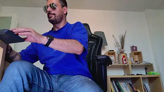 Snapshot of ChrisKox chatting on 26, 5, 2026 ChrisKox online show from 26, 5, 2026